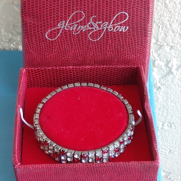 Glam & Glow Women's Stretch Bracelet - Picture 6 of 6